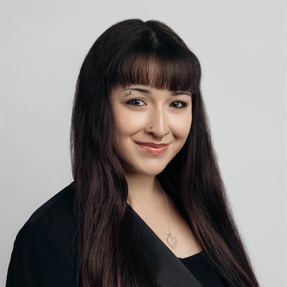 Neve M. Richert Photo